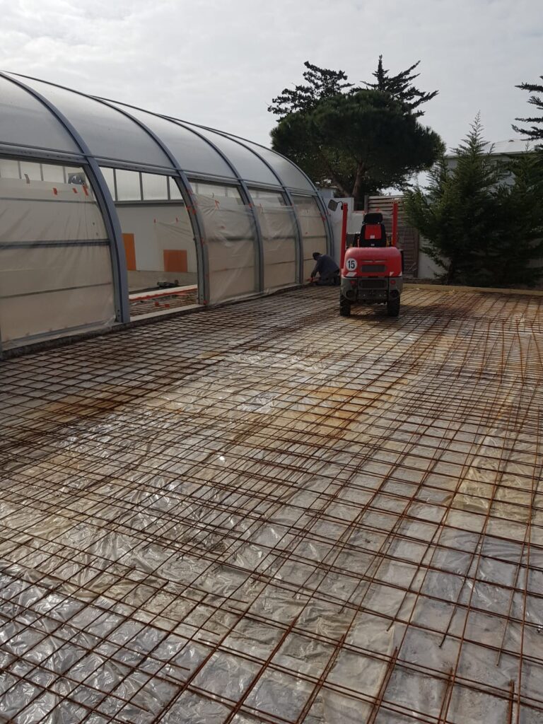 Préparation de dalle avec ferraillage avant coulage